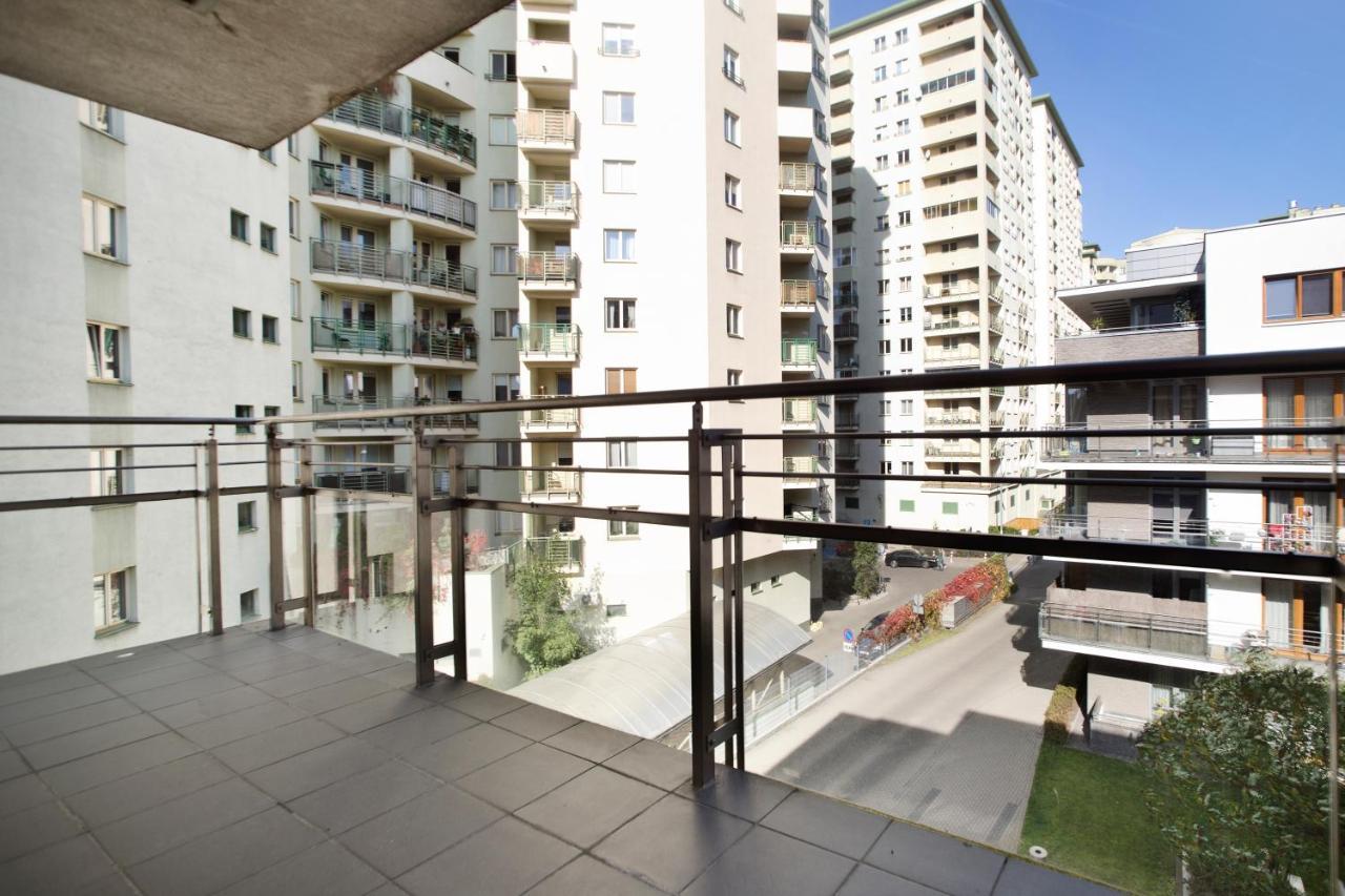 2 Bedrooms Bukowinska P&O Serviced Apartments Varsóvia Exterior foto
