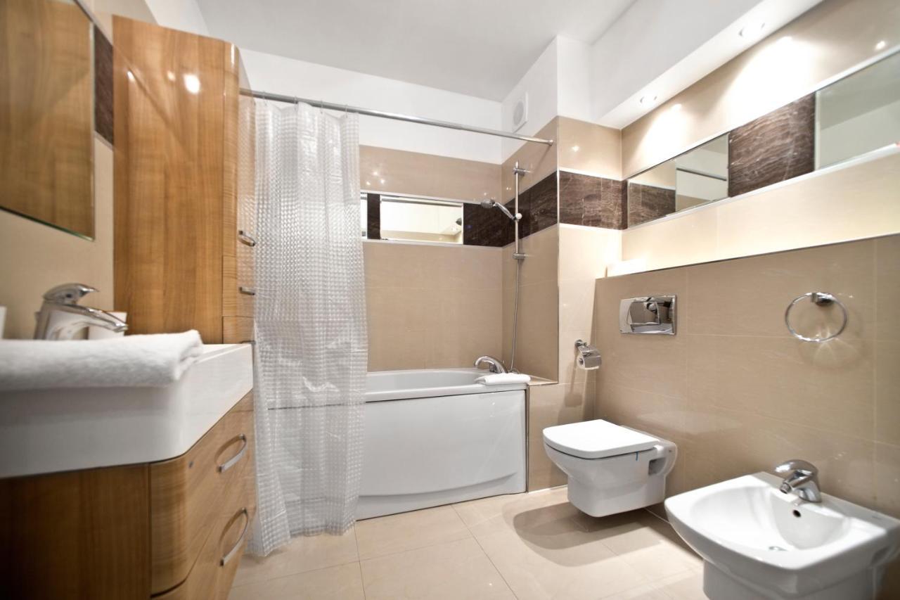 2 Bedrooms Bukowinska P&O Serviced Apartments Varsóvia Exterior foto